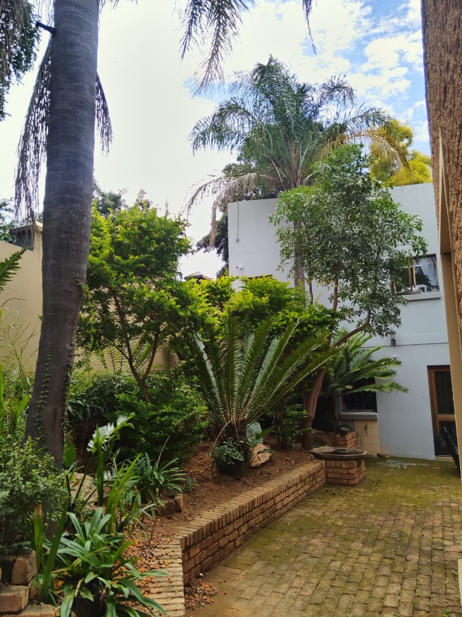 5 Bedroom Property for Sale in Schoemansville North West